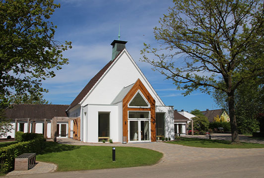 Friedhof an der Kirche in Spenge